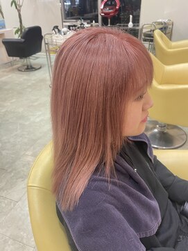 エマビビット 港店(EMA VIVID) ホワイトピンクベージュ