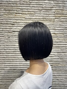 ビス リアン 川口店(Vis lien) 20代30代40代前下がりストレート小顔補正立体カット