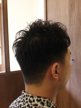 アザーハーフ(Other Half) シザーx刈り上げ　骨格補正刈り上げスタイル！