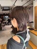 アカラ(acala)&nbsp;ショートウルフ【イルミナカラー/縮毛矯正/髪質改善】