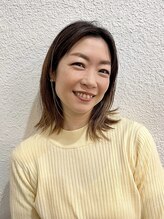 大人女性にそっと寄り添う、ショート・ウルフ・ボブを創るスタイリスト。依田千晶（よだ ちあき）
