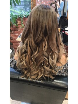 アリオン グラデーションベージュ