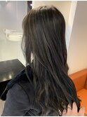 コントラストアッシュグレー