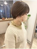 前下がり丸みショート　ひし形くびれ　チョコレートブラウン