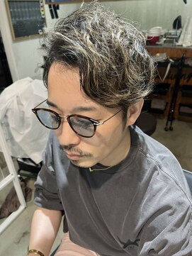 エイト 半田(EIGHT) 【大人メンズ】抜け感パーマ＋ハイライト