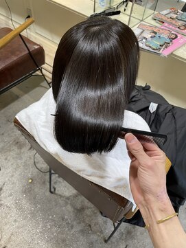 ロロ(ro-ro) 【恵比寿 ro-ro】乾かすだけで内にまとまる艶やかボブ