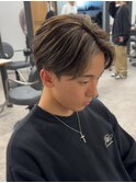 ハイライトツイストパーマアップバング短髪メッシュ