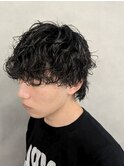 男の色気漂うダークアッシュウルフニュアンスパーマ【新大阪】