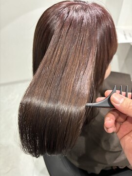 ベルーア(BELLUA) ミディアムボブ