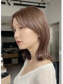 顔まわりレイヤーで大人っぽく♪ミディアムボブ