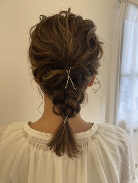 チーモ ハッピー ヘア メイク(CheeMo happy hair make) 女性らしいヘアアレンジスタイル