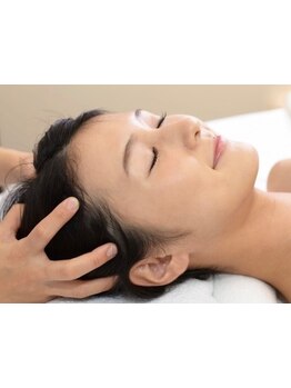 頭皮から美しく、健康的な髪へ―。極上ヘッドスパで、髪も心も癒される至福のひとときをお過ごしください♪
