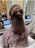 ウエディングにも♪可憐さ引き立つハーフアップ