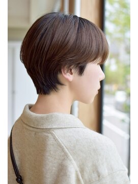 イーズ 鎌倉(e's) 《e's イーズ鎌倉》柔らかな丸みシルエットのショートヘア
