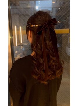 ヘアーメイクチック(HAIR MAKE CHiC) ハーフアップスタイル