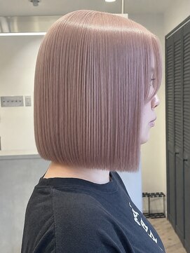 ルーブ トウキョウ(Loob. TOKYO) 池袋東口切りっぱなしボブミルクティーベージュタッセルボブヘア