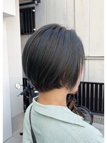 ロッカ(ROCCA)&nbsp;ミニウルフ透明感ボブ×ハイライトディープブルー