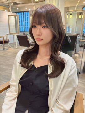 ラファンジュ ヘアー(Rohange hair) 大人可愛い「くびれ」ロング♪透明感ベージュ×エギョモリ