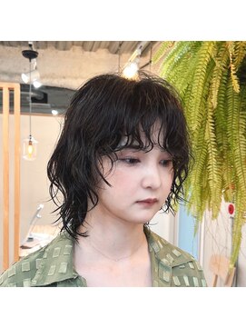 アクセヘアー 町田(acce hair) パーマを活かしたミディアムウルフ