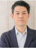 大人のモノトーングレージュ七三分けフェードカットR上尾