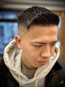 ザナンバースリー 八王子(THE NUMBER THREE) フェード/スキンフェード/濡れパン/アイロンパーマ 【八王子】