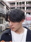 無造作波巻きスパイラルパーマ刈り上げセンターパート   h