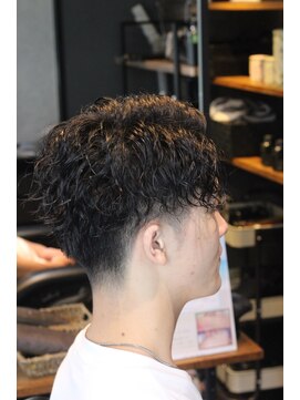 レオザバーバー(LEO the Barber) ツイストスパイラルパーマ