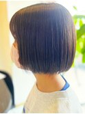 20代30代髪質改善カラーアッシュブラウン内巻きショートボブ艶感
