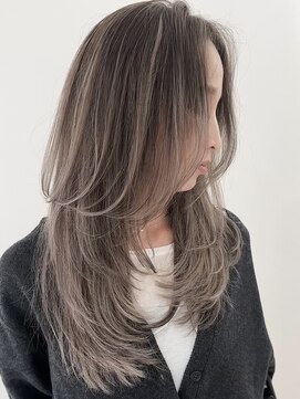 ラルガ 黒崎(Raruga) ハイライトカラーミルクティーベージュレイヤーカット