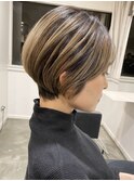 青山マッシュショート白髪ぼかしハイライトグレーベージュ50代
