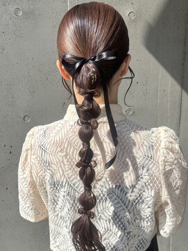 ピークアブー 原宿ハラカド(PEEK-A-BOO) ヘアセット 結婚式ヘア タイトヘア ローポニー 編み下ろしヘア