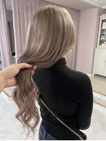 シェリ(che'rie)&nbsp;ハイライトカラーミルクティーベージュケアブリーチダブルカラー