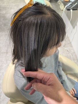 レヴリー(reverie) 艶髪白髪ぼかしカラー白髪ぼかしハイライトショートボブ心斎橋