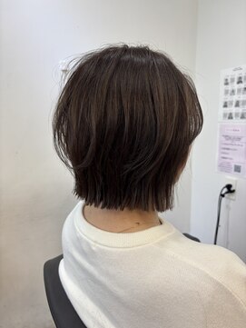 ジエクト ヴィシア(The Ect VIXIA) レイヤーボブ　大人レイヤー　ダークブラウン　ぱつふわ