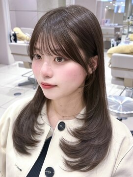 アフロート トウキョウ(AFLOAT TOKYO) ミディアム顔まわり2way薄めぱっつんセミロング結べるレイヤー