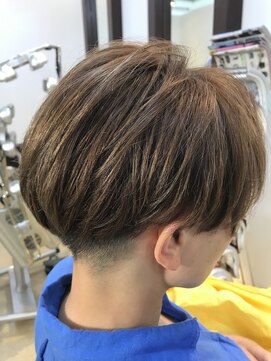 ヘアアーク(HAIR arc) アッシュカラーが映える襟足スッキリショート【津田沼】