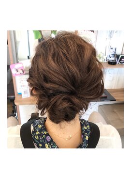 ドゥーアンジヘアー(dou-Ange hair) 下めルーズアップ