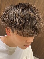 レゴリス(REGOLITH)&nbsp;メンズハイライト/ツイストパーマ/デザインカット