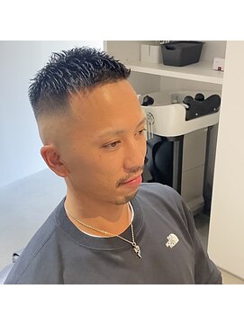 ガニメデ(GANYMEDE) スキンフェード×アップバングショート <都島><メンズサロン>