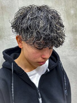 ダズルヘアーブラスト(DAZZLE hair BLAST) 波巻きパーマハイライトメッシュメンズサロンフェザーパーマ眉毛