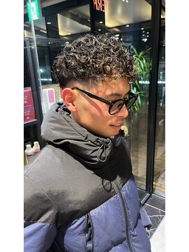 リタ(LITA) 波巻きスパイラルパーマメンズマッシュパーマツイスト パーマ