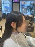 結んでも下ろしても可愛い顔まわり