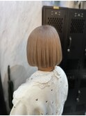 《ハイトーンカラー×ボブ　ミルクティー》