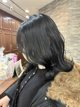 リュンヌ(Lune) ブルーグレー/ブリーチなしダブルカラー/外ハネボブ/YU05