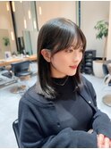 こだわり顔まわりカットにうる艶ストレートヘア透明感カラー