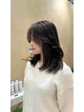 ジーナ サンシャイン通り池袋(Zina) ミディアムレイヤー