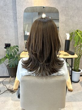 【大人こなれミディアム】くびれレイヤー 20代30代40代