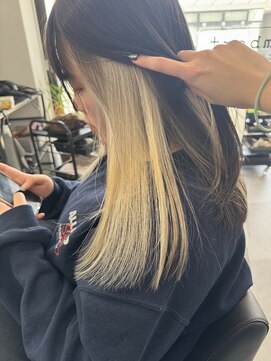 ナンバー 竪町(number+) 20代30代大人可愛いイヤリングカラーストレートホワイトブロンド