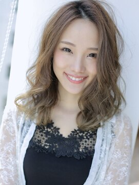 アグ ヘアー ハッチ 砺波店(Agu hair hatch) レイヤー×アッシュでアンニュイ美人