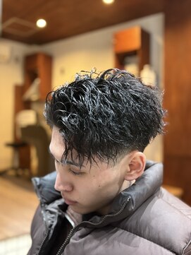 ミオ リベル(Mio'' LIBER) 海外風ツイストスパイラルパーマ